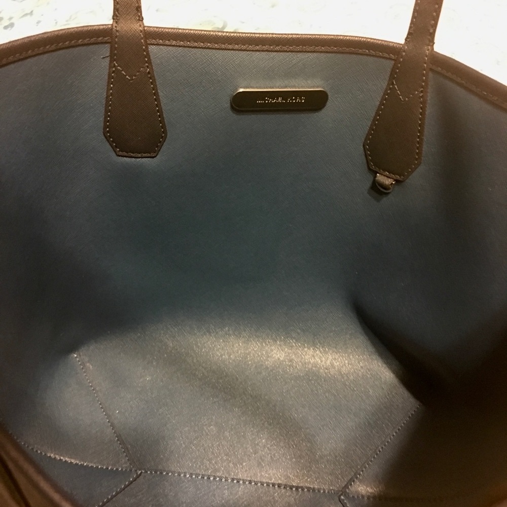 Authentic Michael Kors Large Reversible Tote - image 4